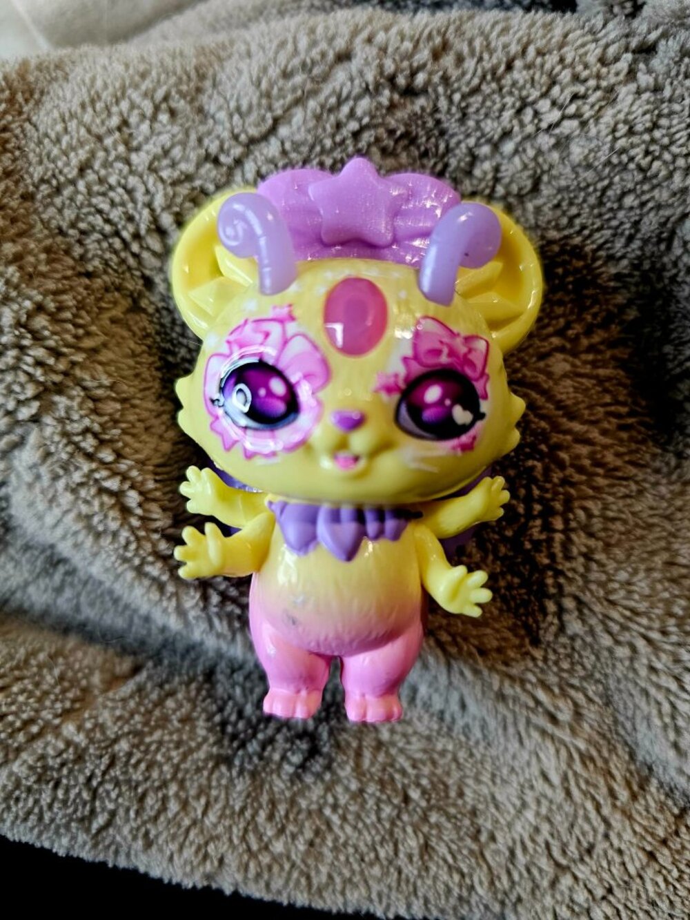 Series 4 Magic Mixies Masquerade Patry Dahzi- NO WAND